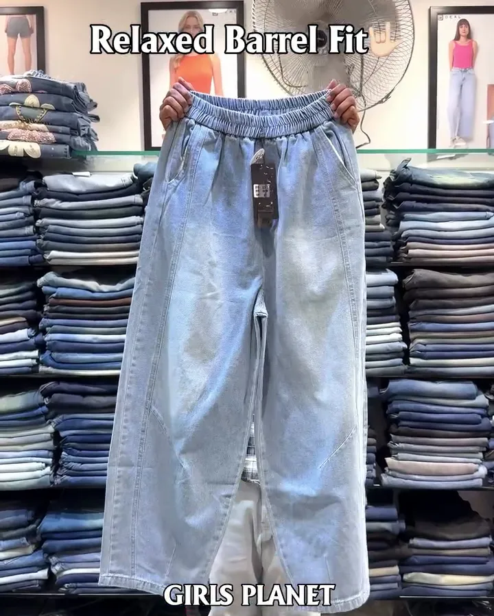 Relaxed Barrel Fit Denim Jeans - Image 3